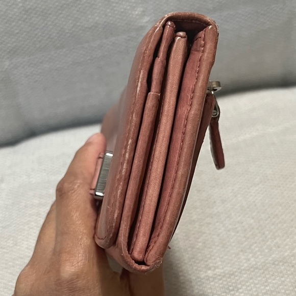 Authentic PRADA leather long wallet - Picture 9 of 16